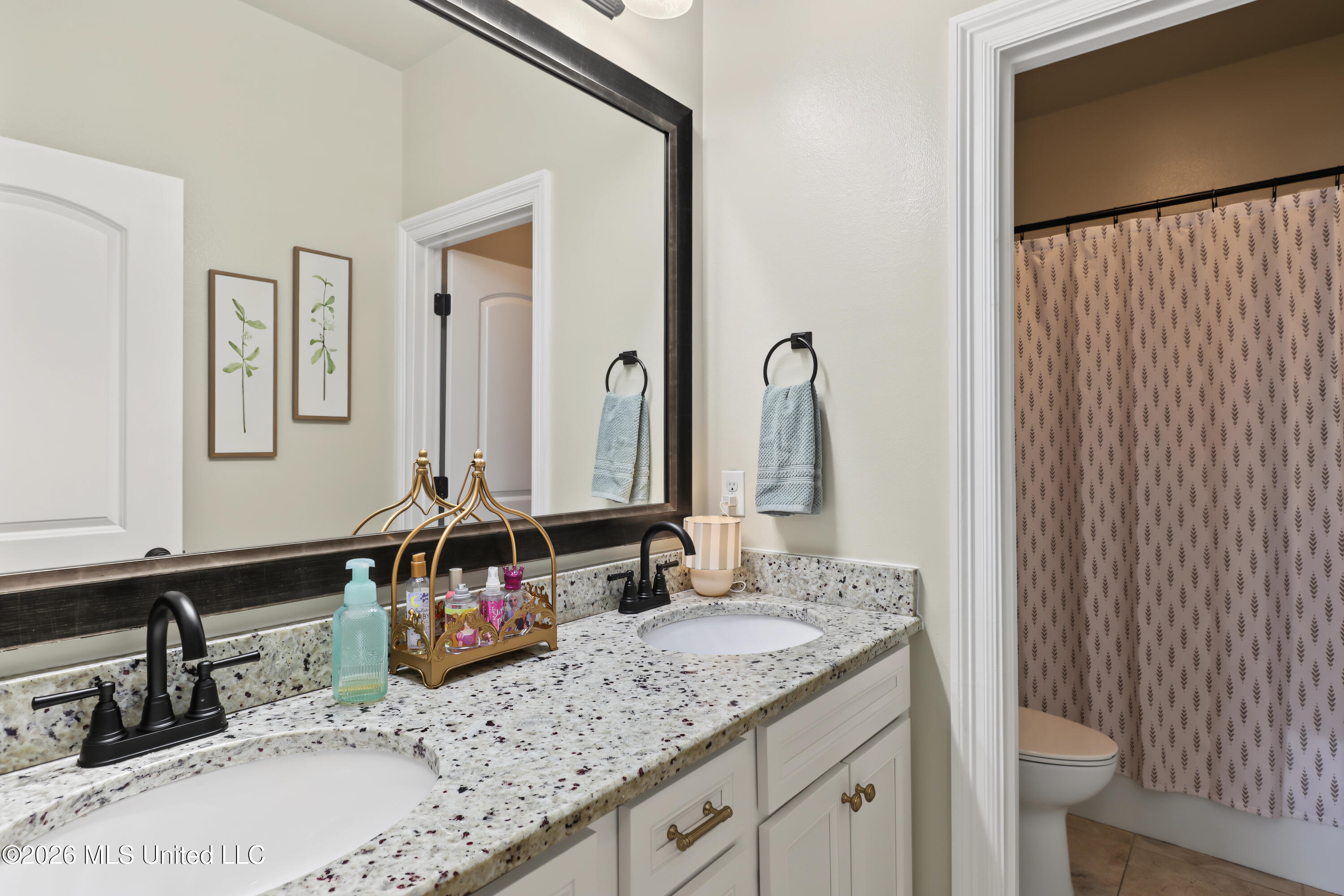 13253 Mary's Way Property Photo 9