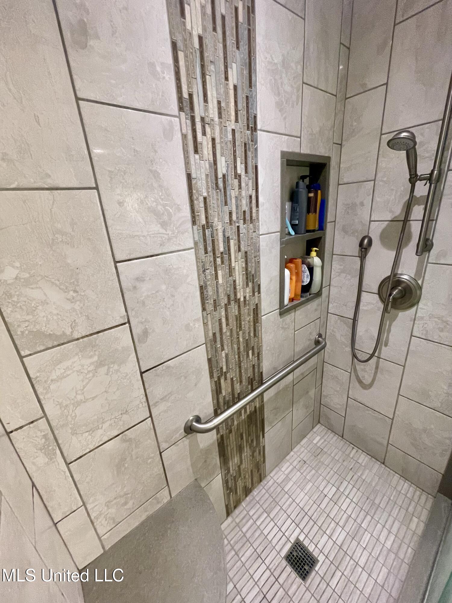 403 Lindberg Avenue Property Photo 15