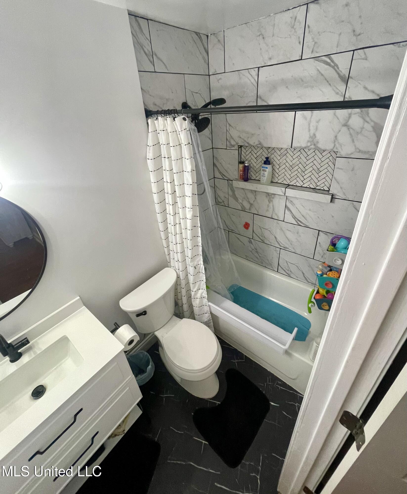 403 Lindberg Avenue Property Photo 19