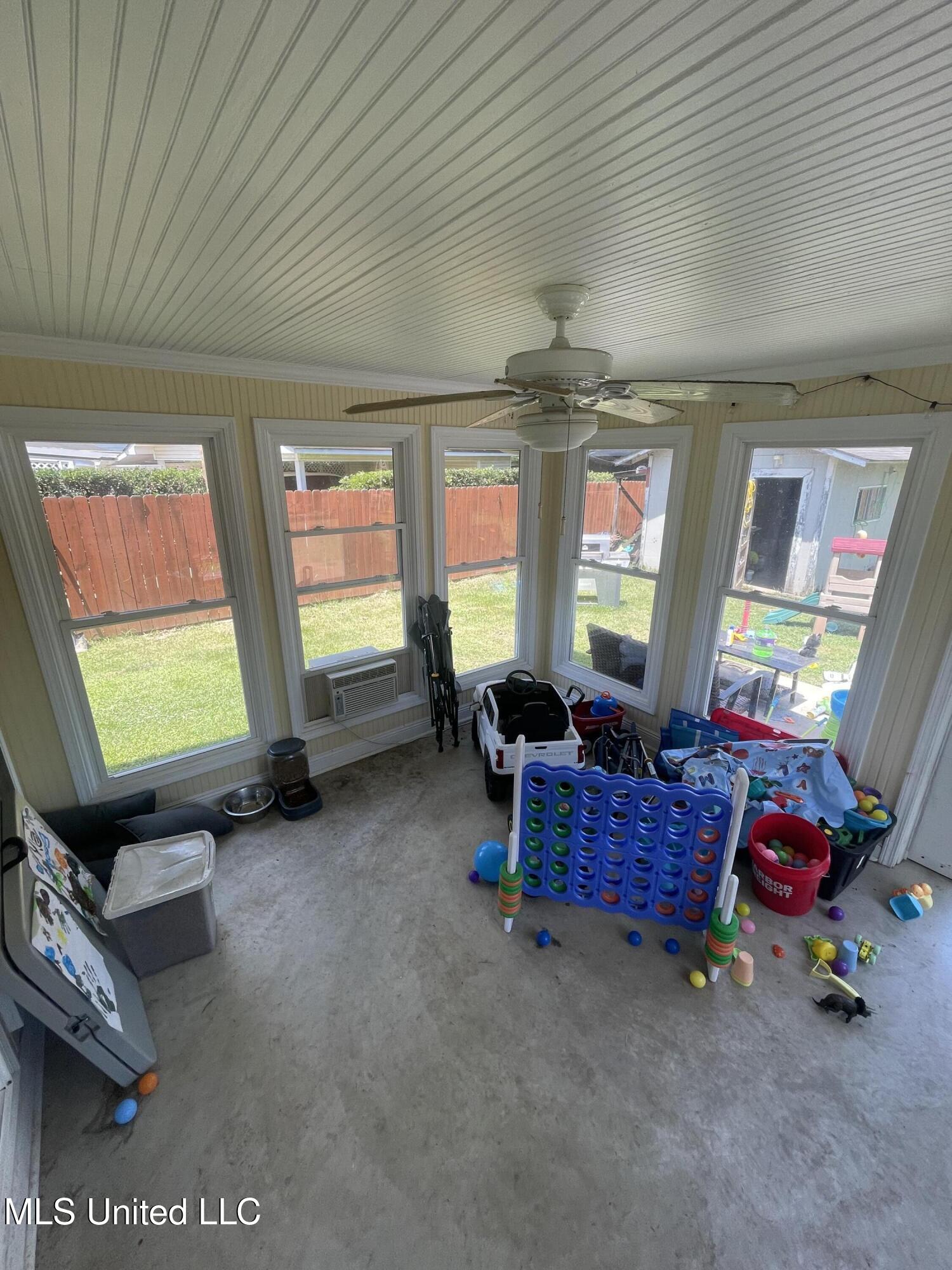 403 Lindberg Avenue Property Photo 22