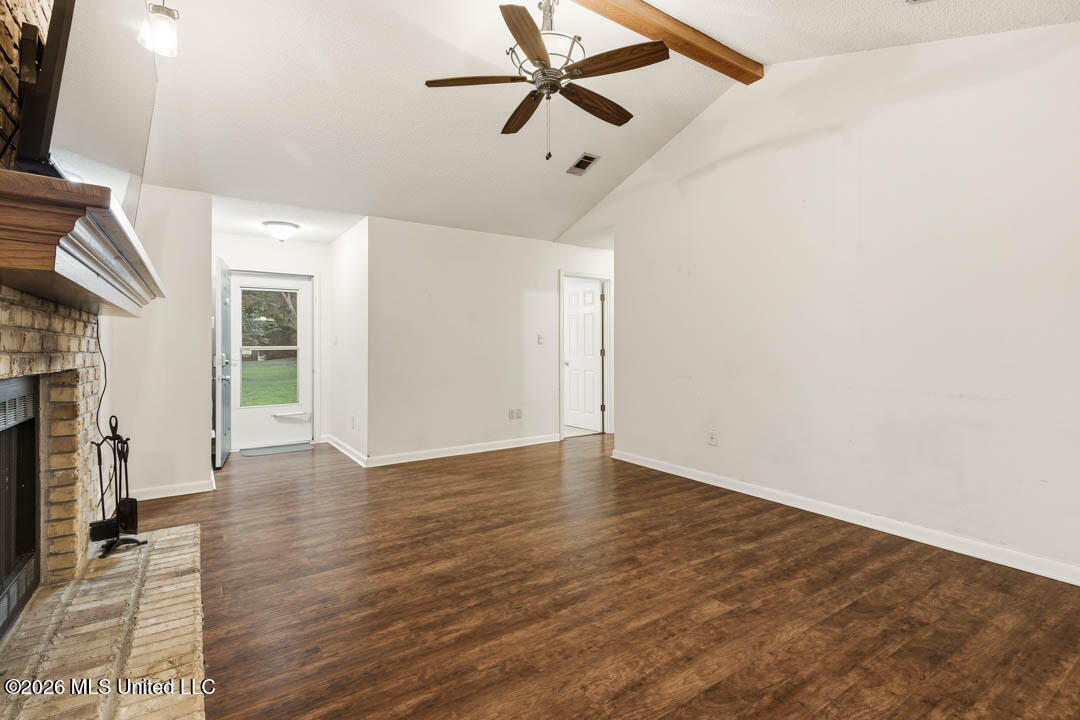 7 Angela Circle Property Photo 6
