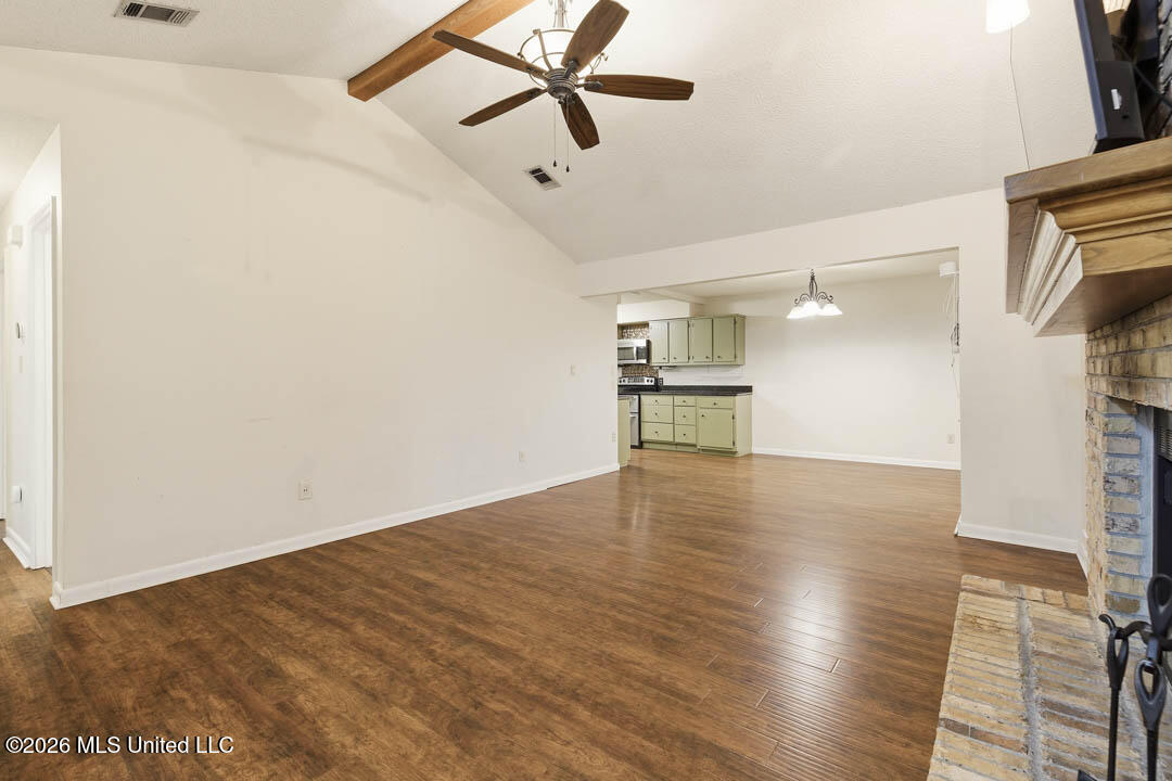 7 Angela Circle Property Photo 8