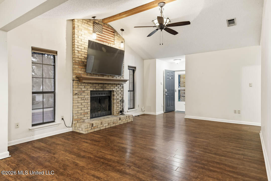 7 Angela Circle Property Photo 9