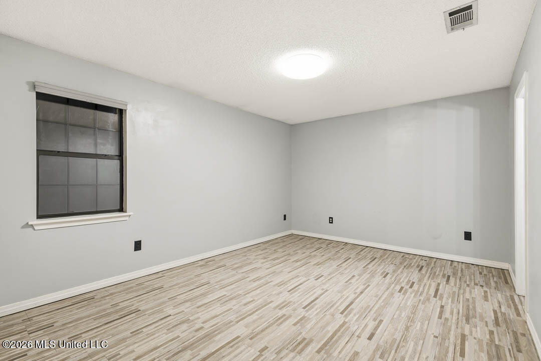 7 Angela Circle Property Photo 16