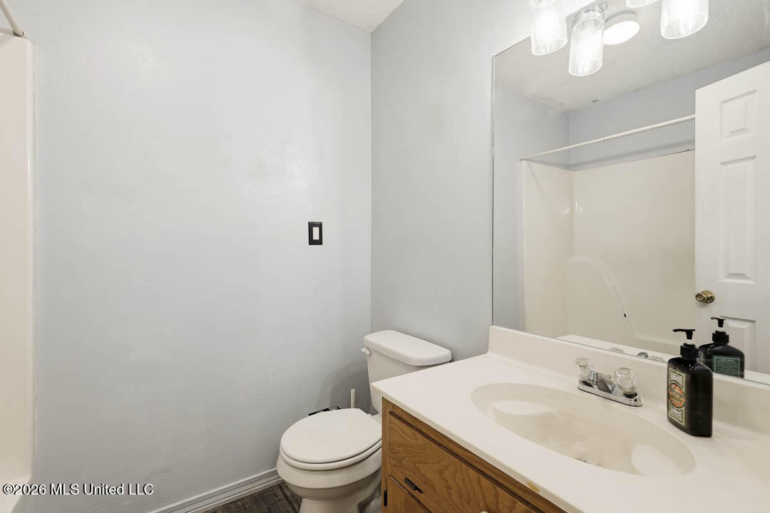 7 Angela Circle Property Photo 17