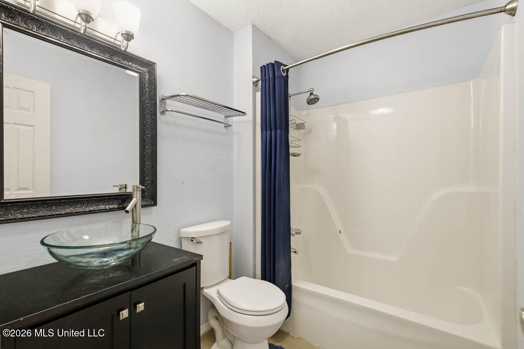 7 Angela Circle Property Photo 19