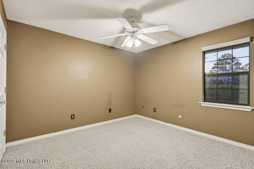 7 Angela Circle Property Photo 20