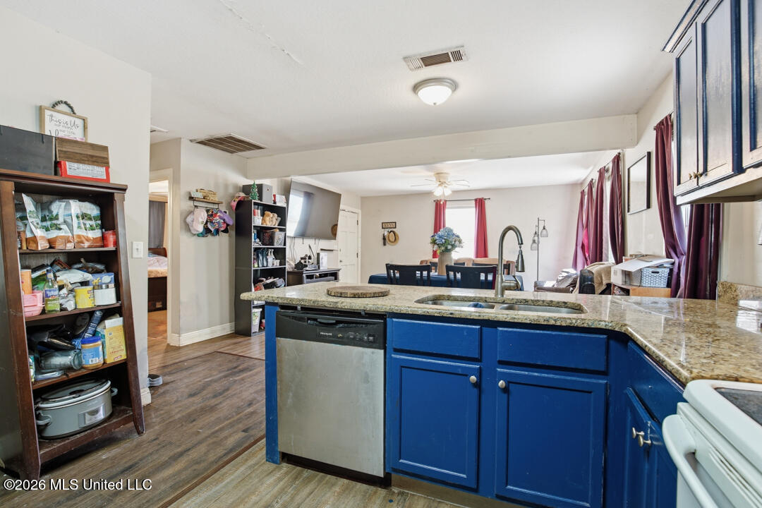 420 Old Richton Road Property Photo 11