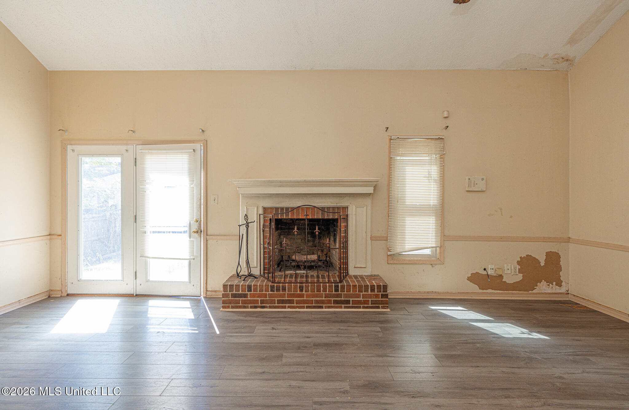 1851 N Allerton Property Photo 6