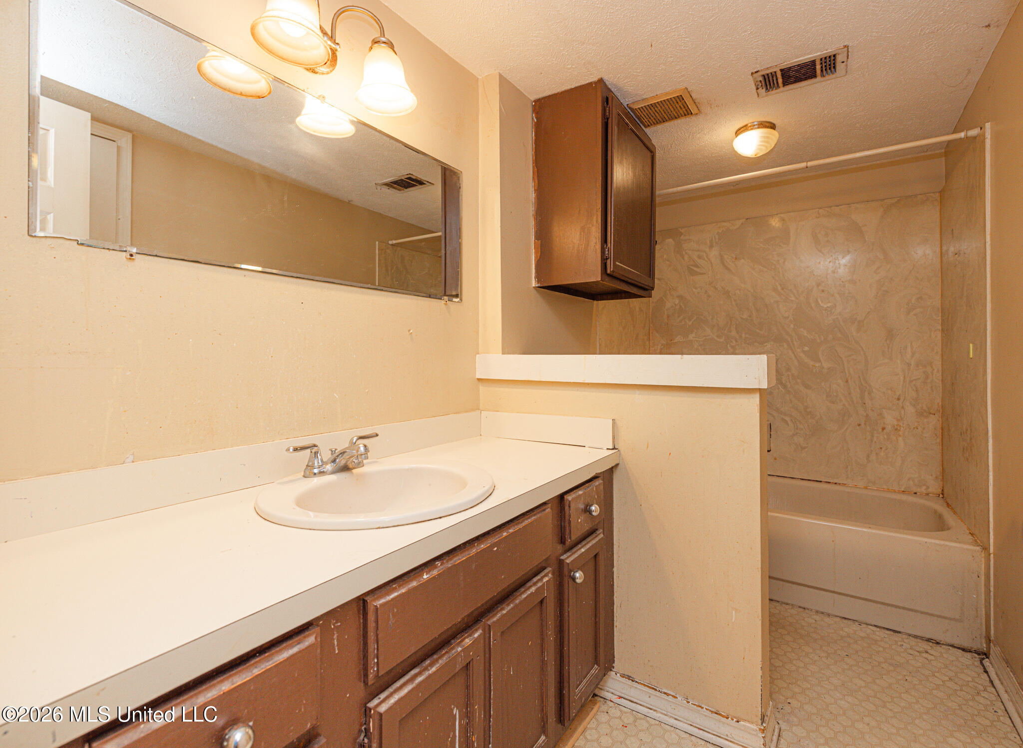 1851 N Allerton Property Photo 12