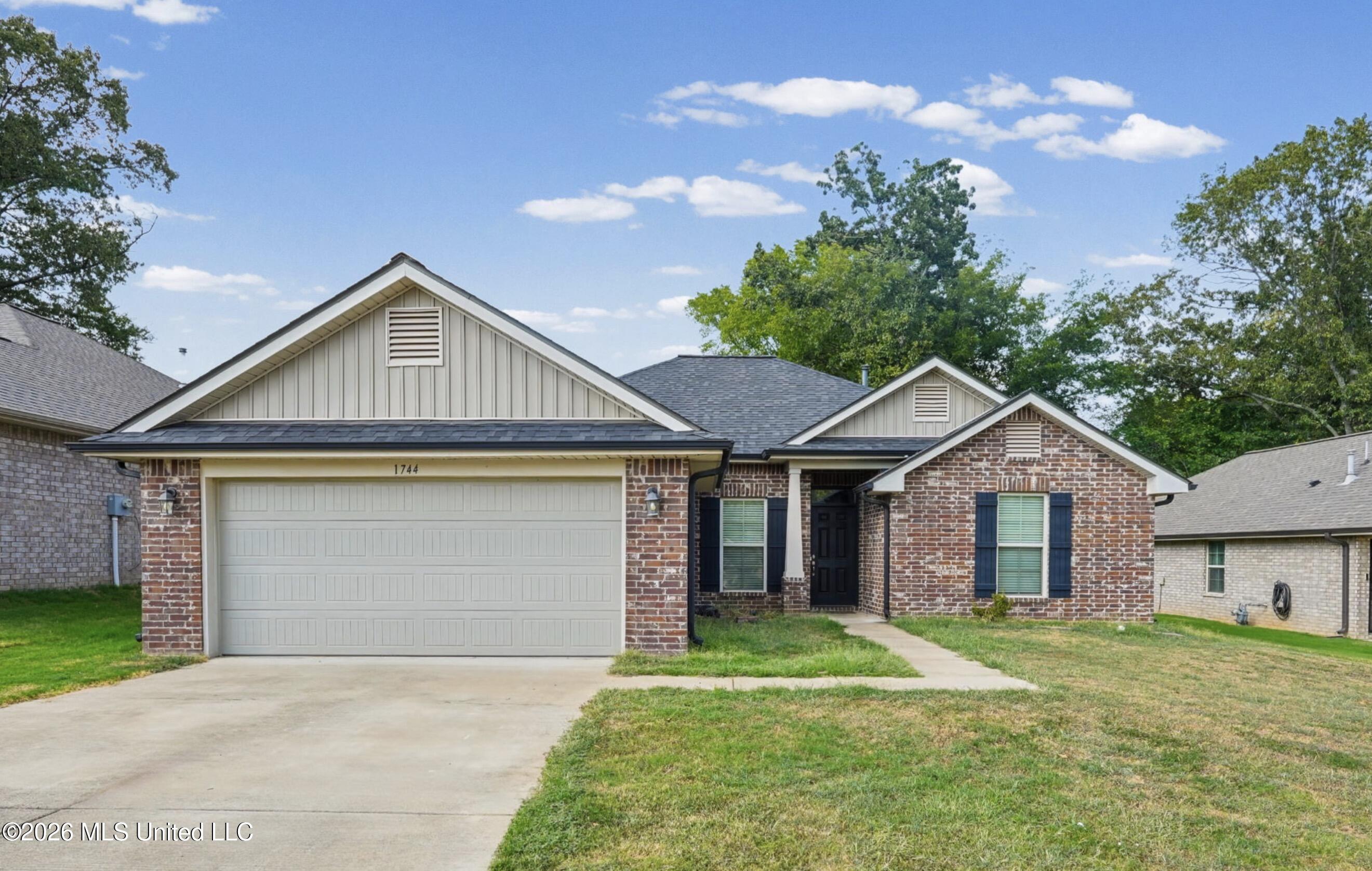 1744 Grayce Drive Property Photo 3