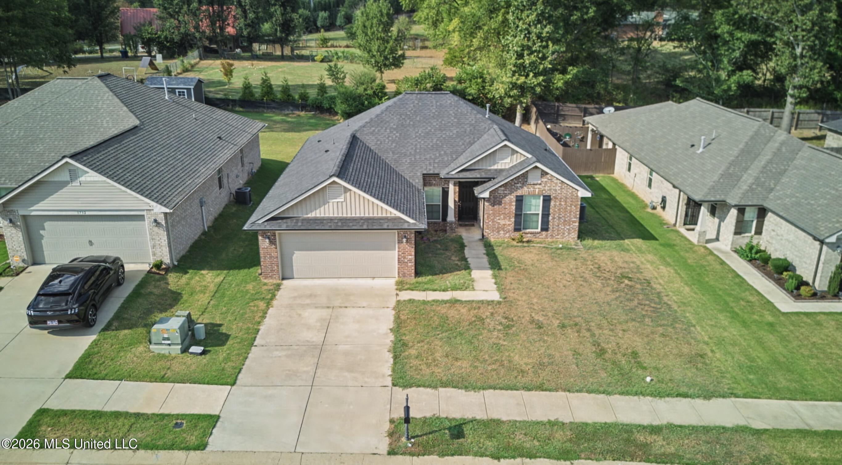 1744 Grayce Drive Property Photo 8