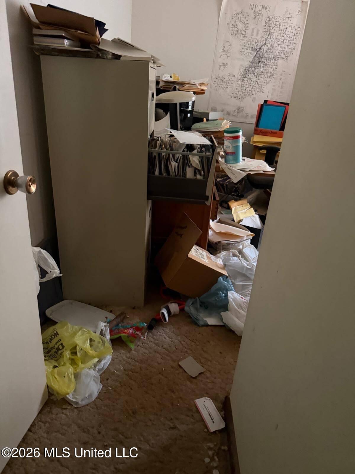 109 Lake Boulevard Property Photo 2