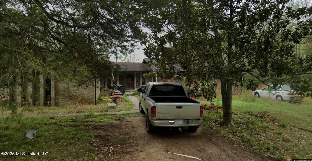 109 Lake Boulevard Property Photo 6