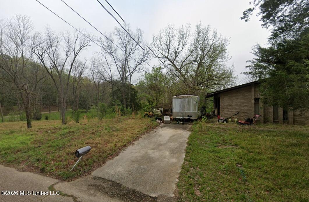 109 Lake Boulevard Property Photo 9