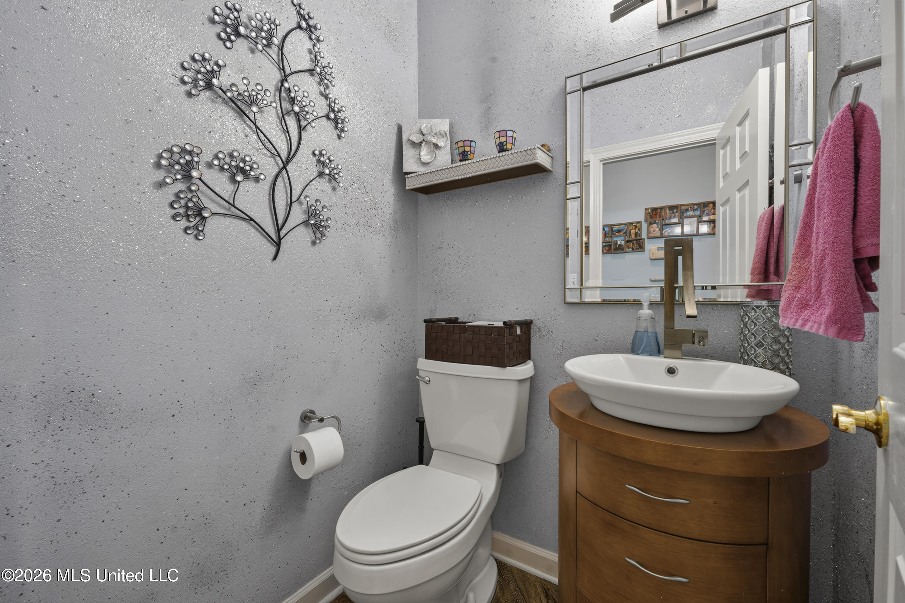 12938 Coles Cove Property Photo 11