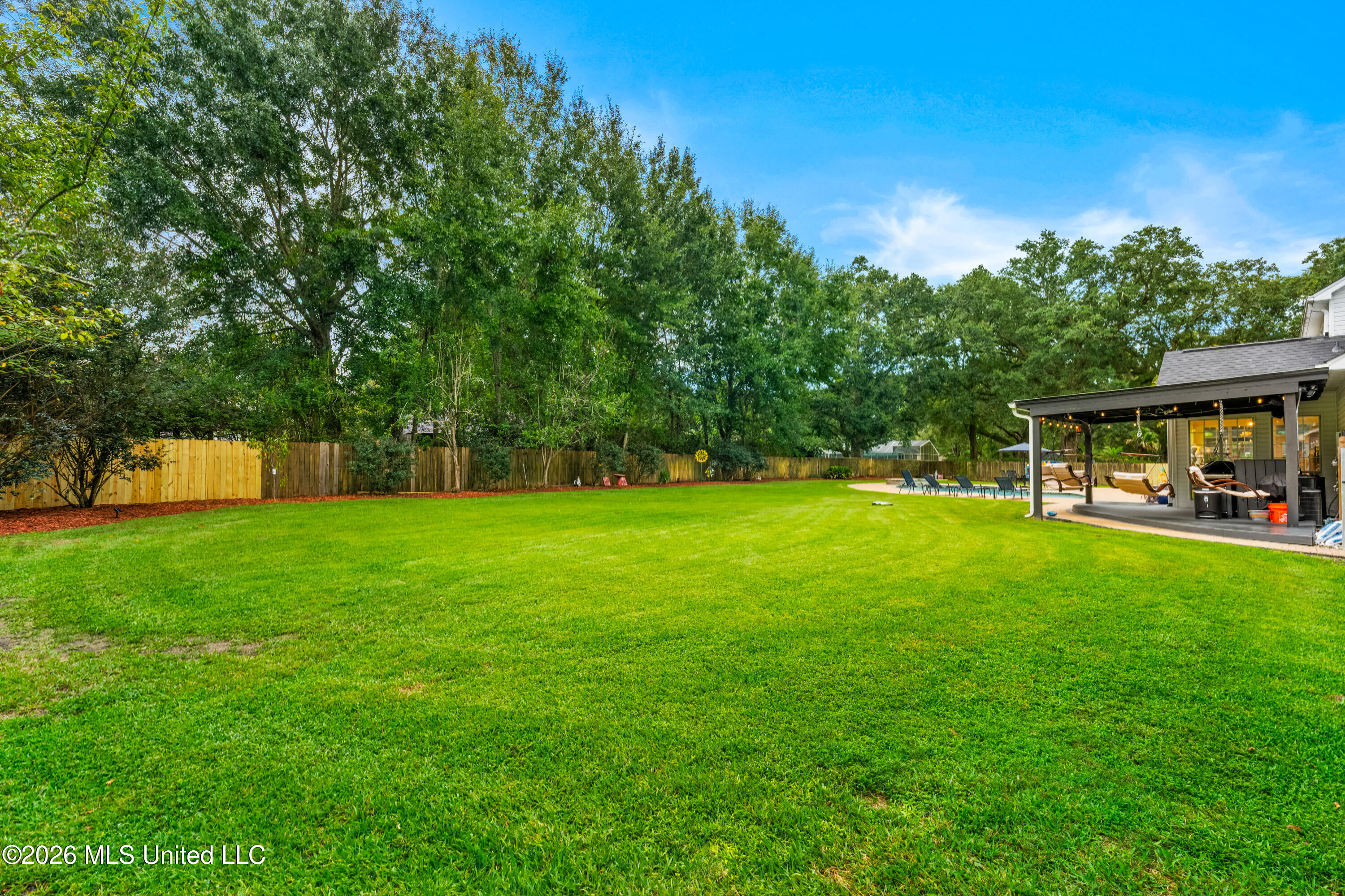 12938 Coles Cove Property Photo 23