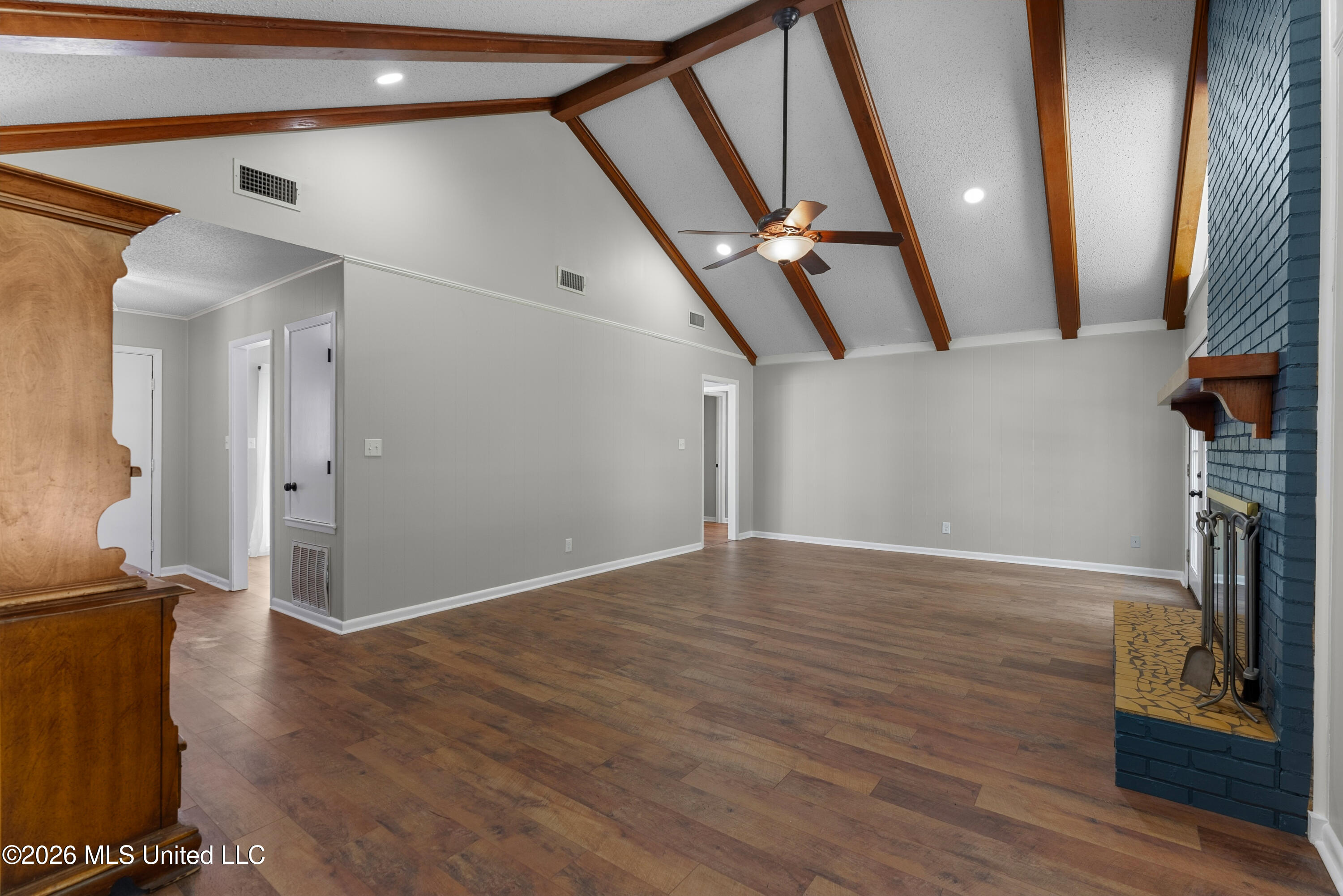 8459 Lauderdale Toomsuba Road Property Photo 4