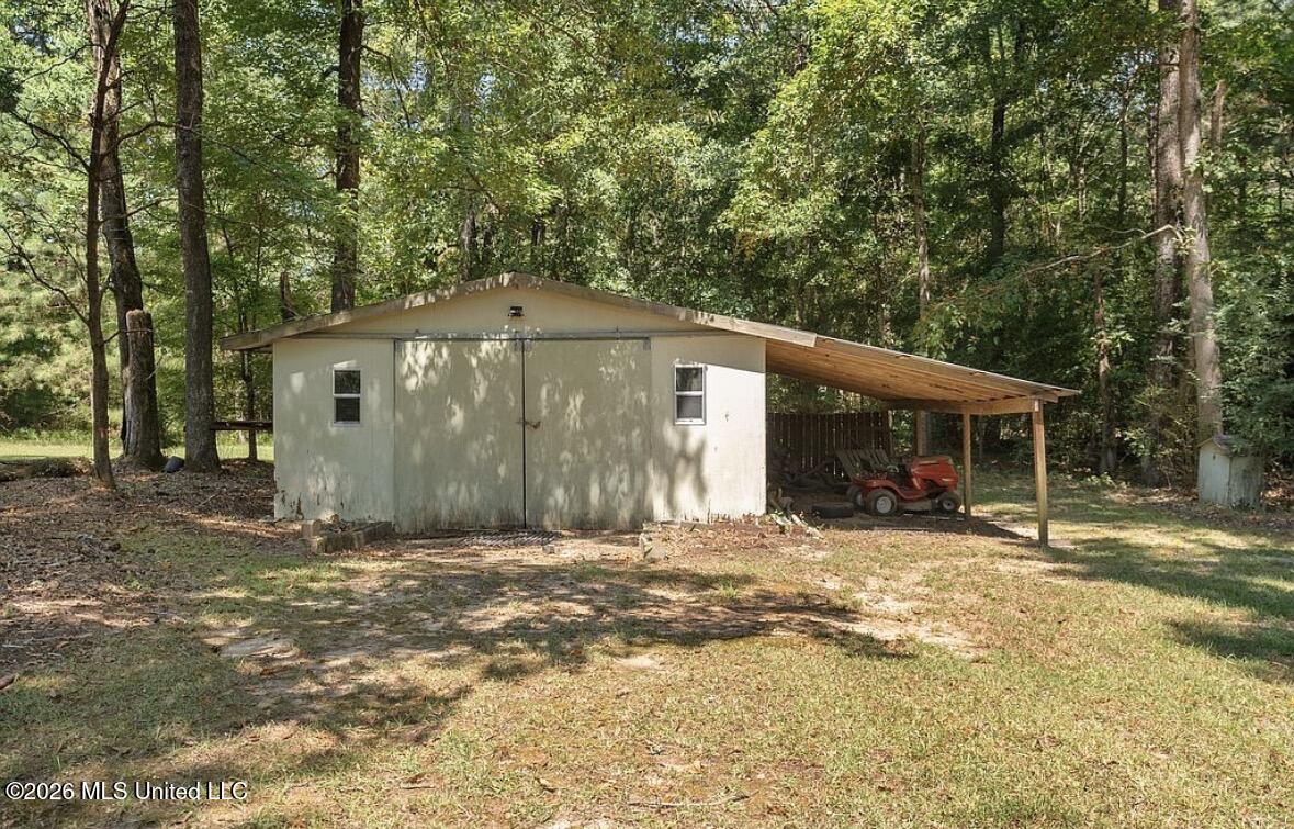 8459 Lauderdale Toomsuba Road Property Photo 19