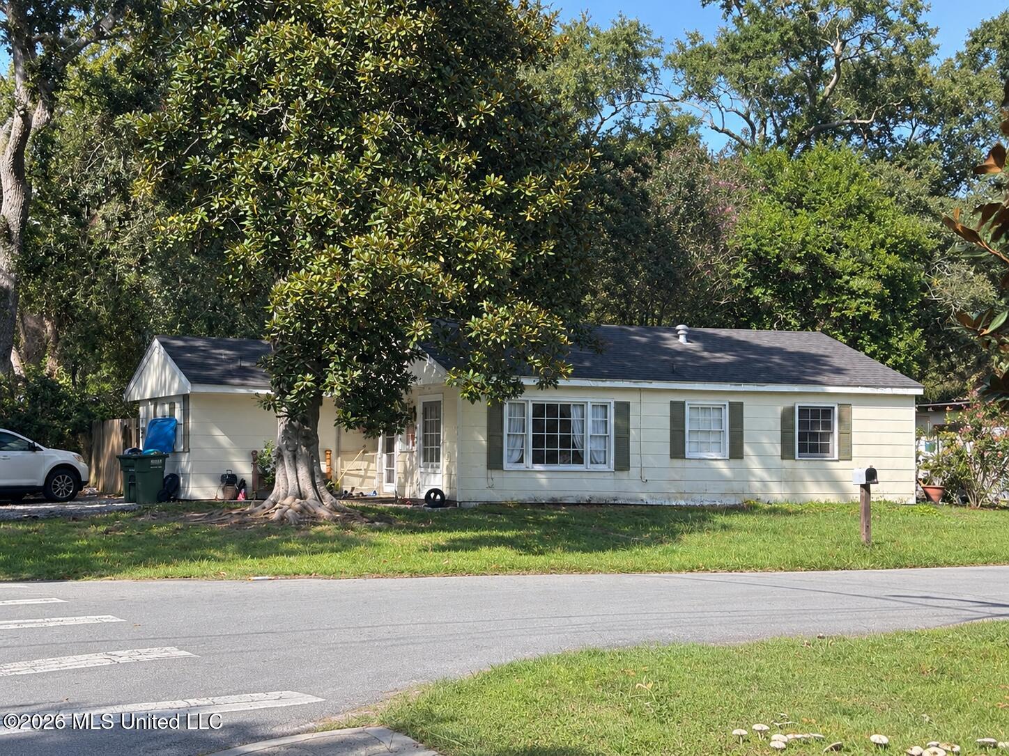 2103 King Avenue Property Photo 1