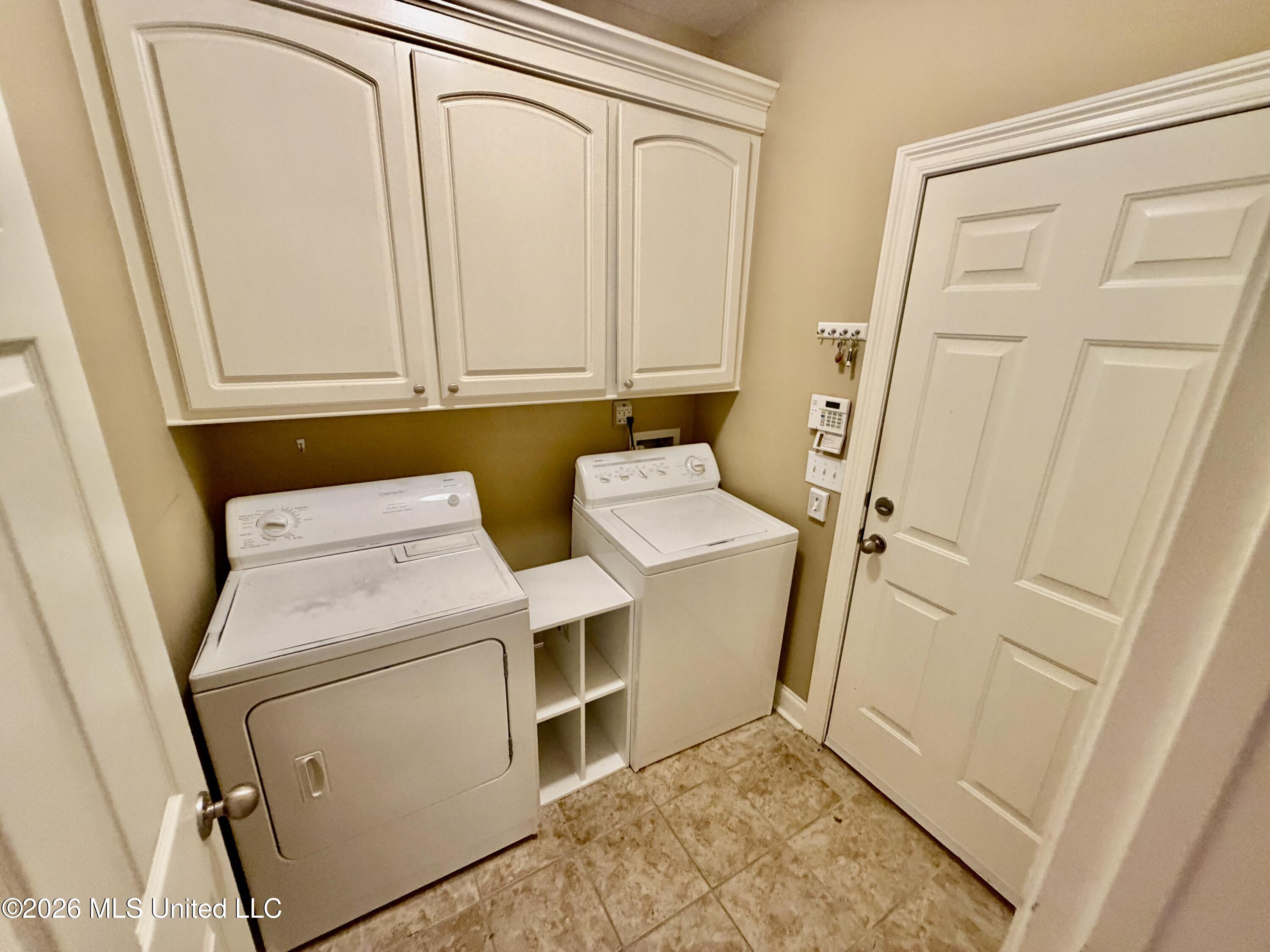 307 Springhill Point Property Photo 5