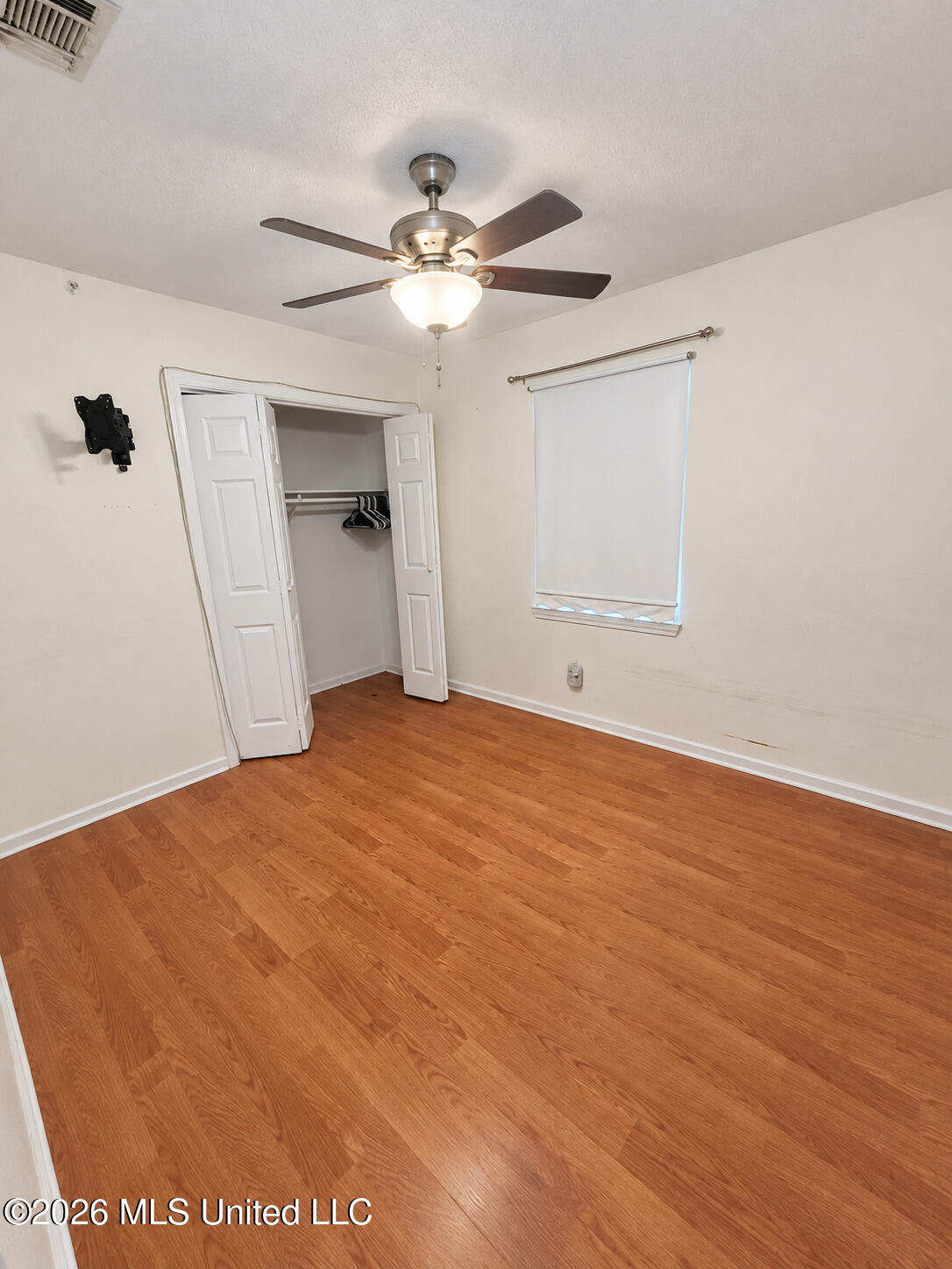 6006 Seminole Court Property Photo 5