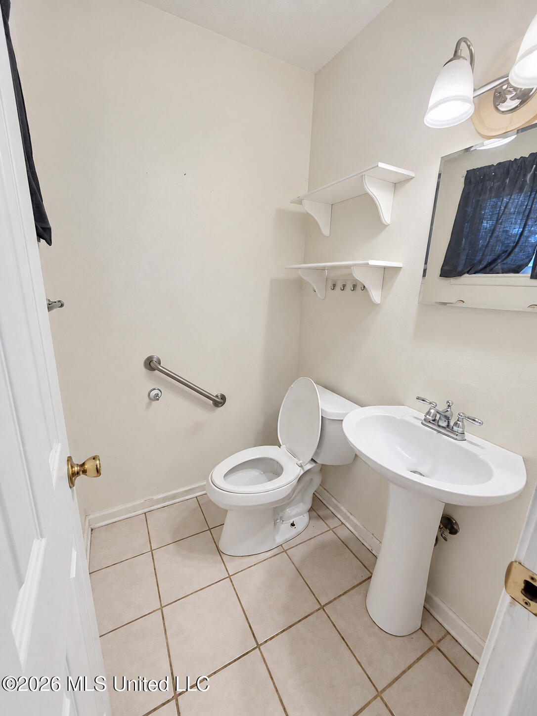 6006 Seminole Court Property Photo 7