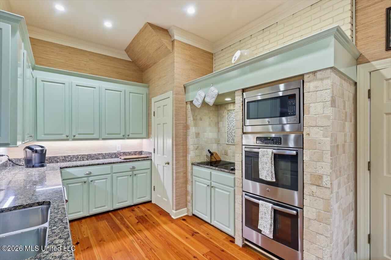 64 Saint Andrews Place Property Photo 14