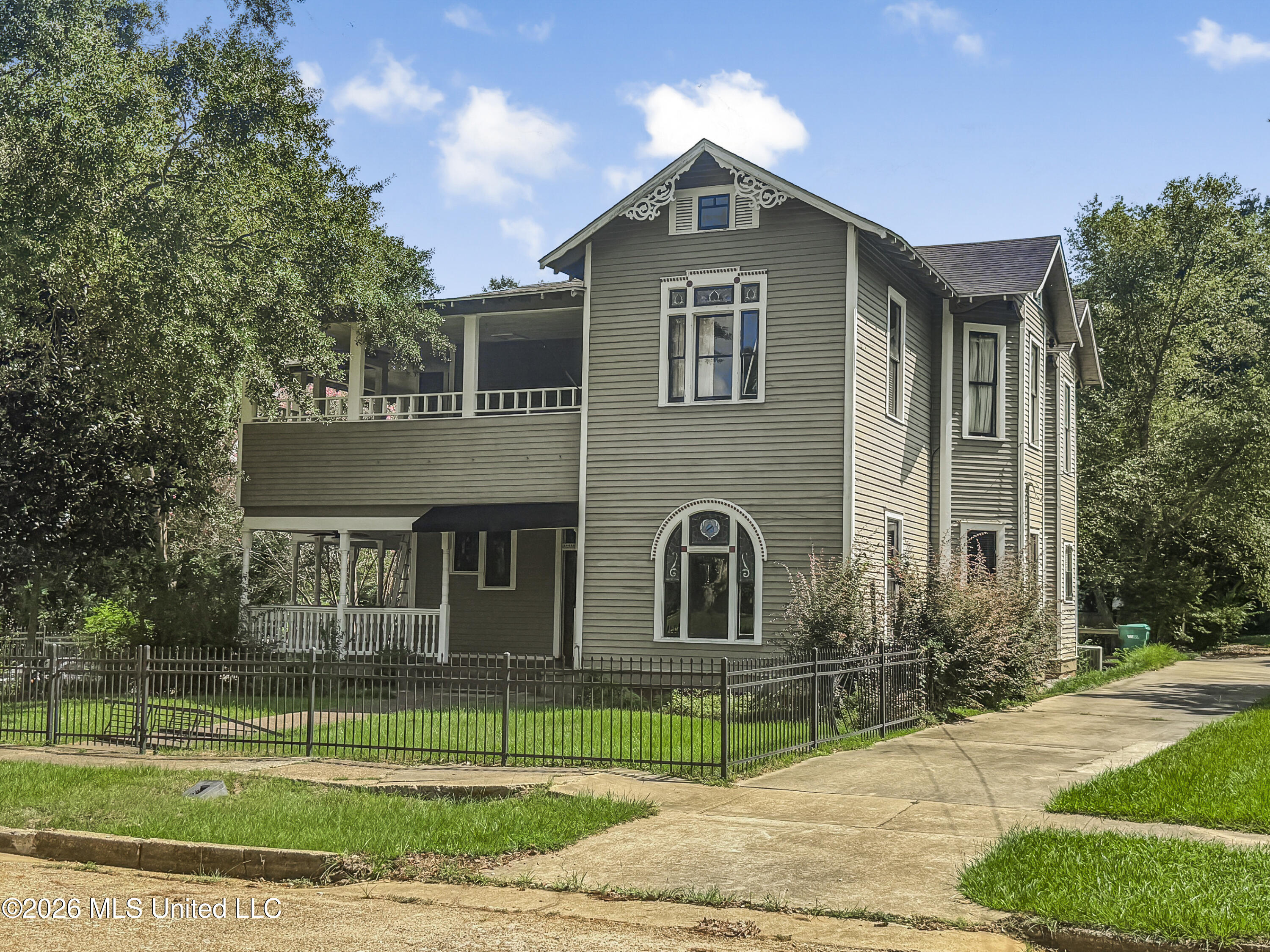 311 W Michigan Avenue Property Photo 1