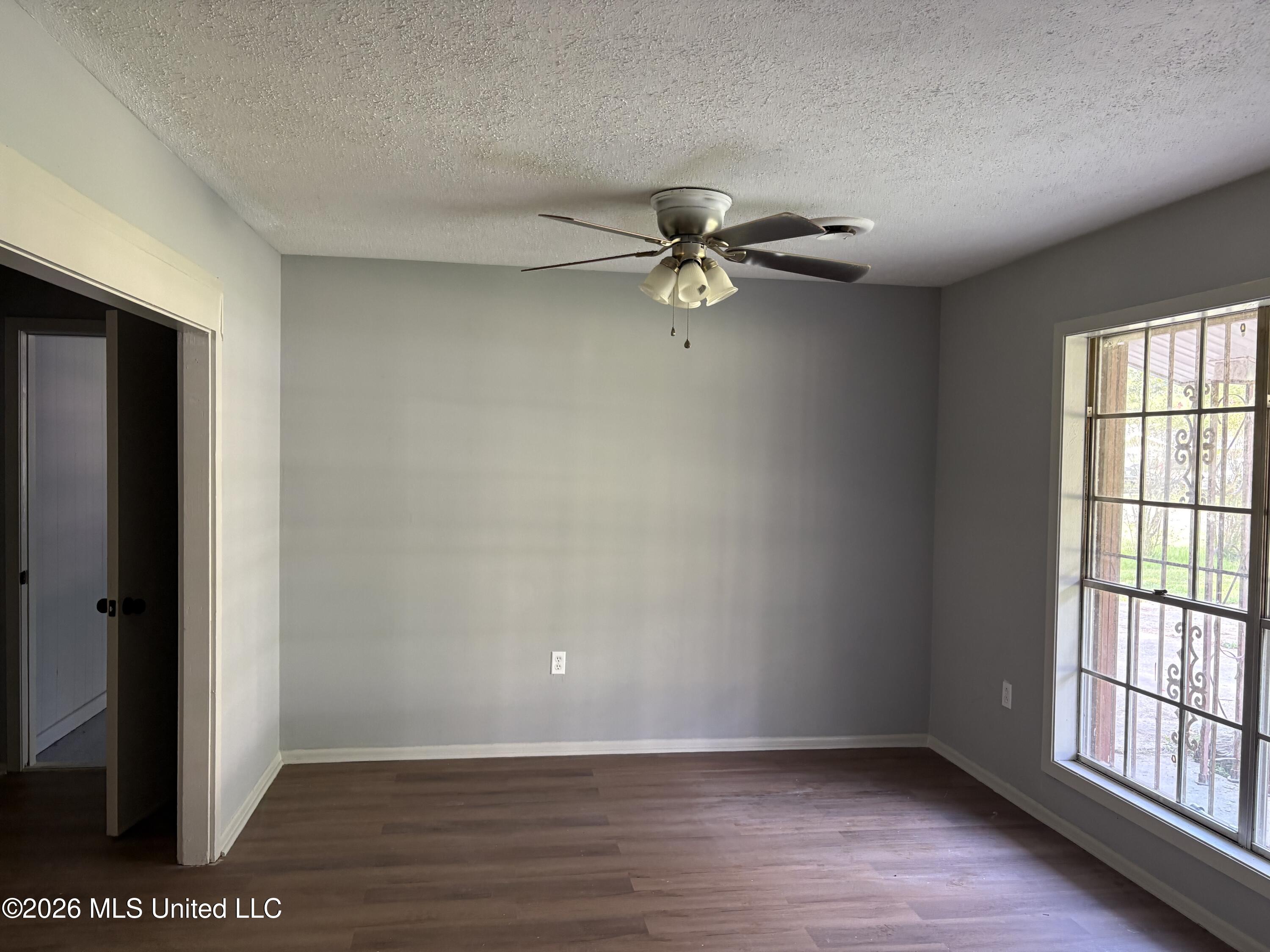 1241 Wooddell Drive Property Photo 6
