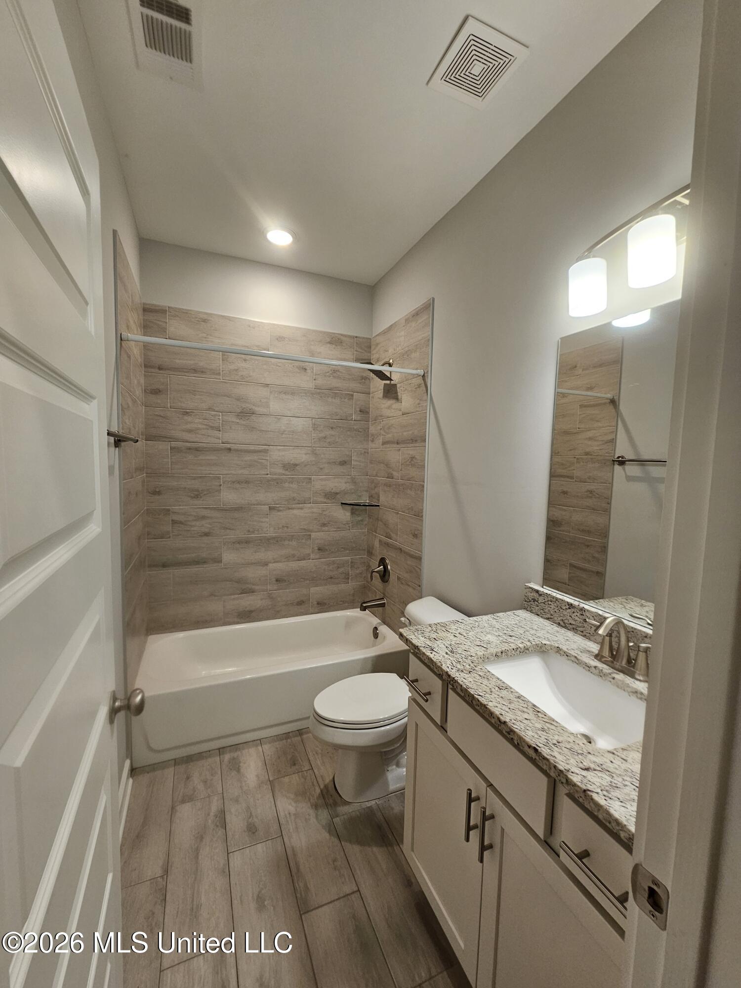 7175 E Harrier Drive Property Photo 4