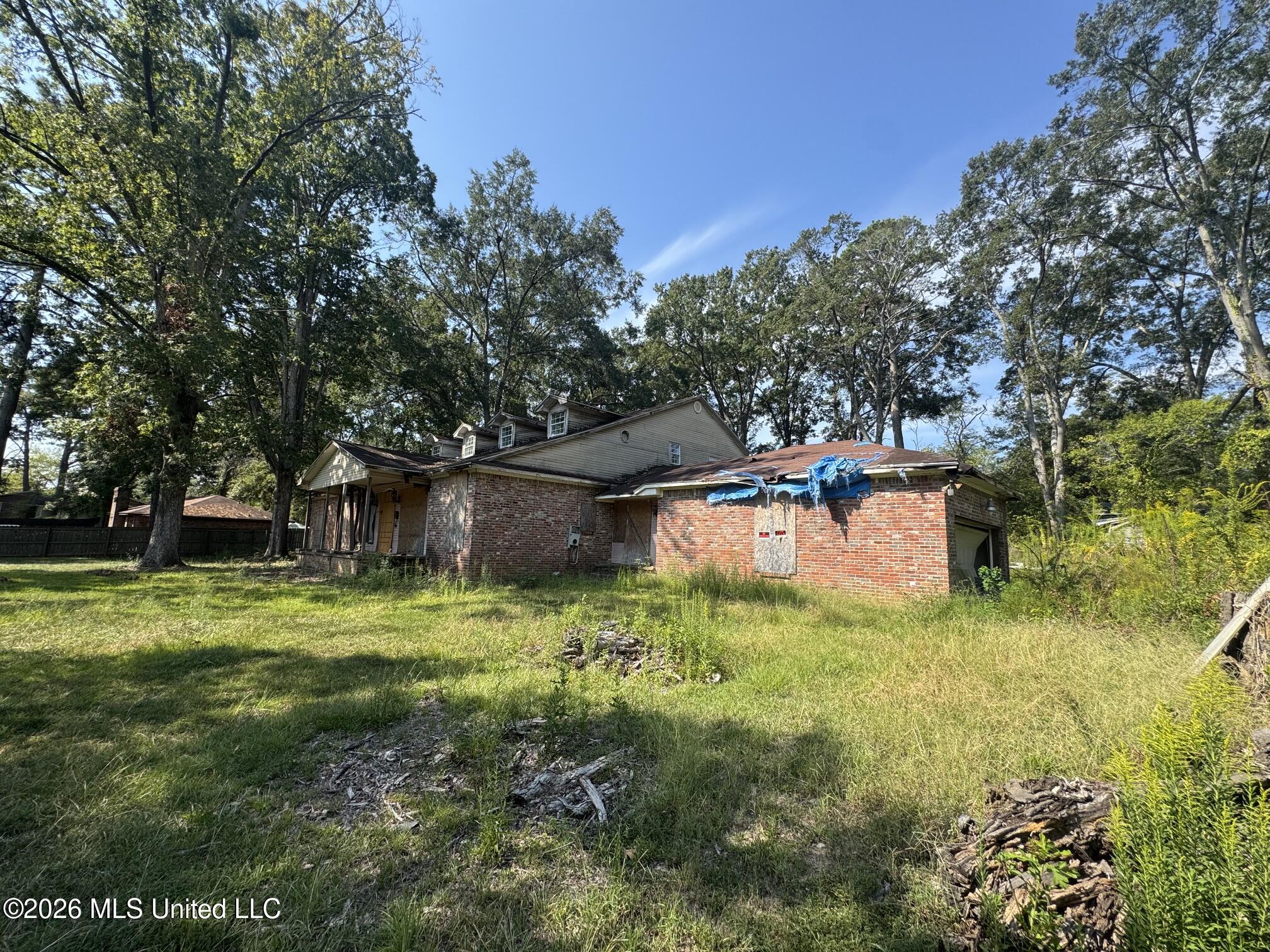 3943 Meadowlane Drive Property Photo 6