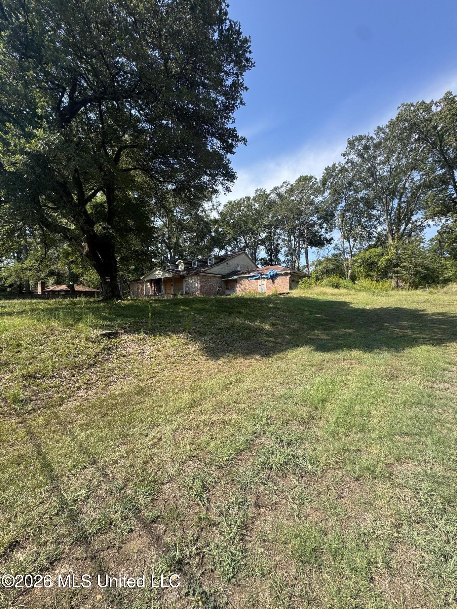 3943 Meadowlane Drive Property Photo 8