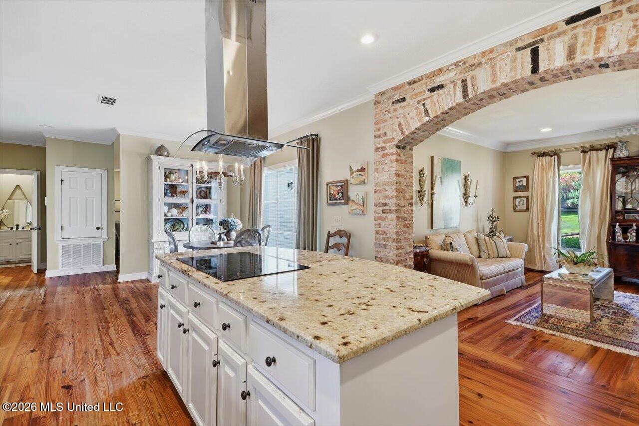 31 Polo Drive Property Photo 10