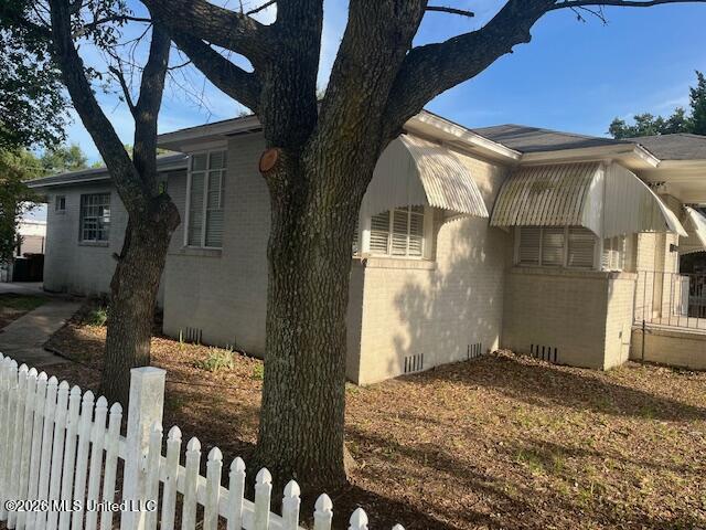 312 Porter Avenue Property Photo 2
