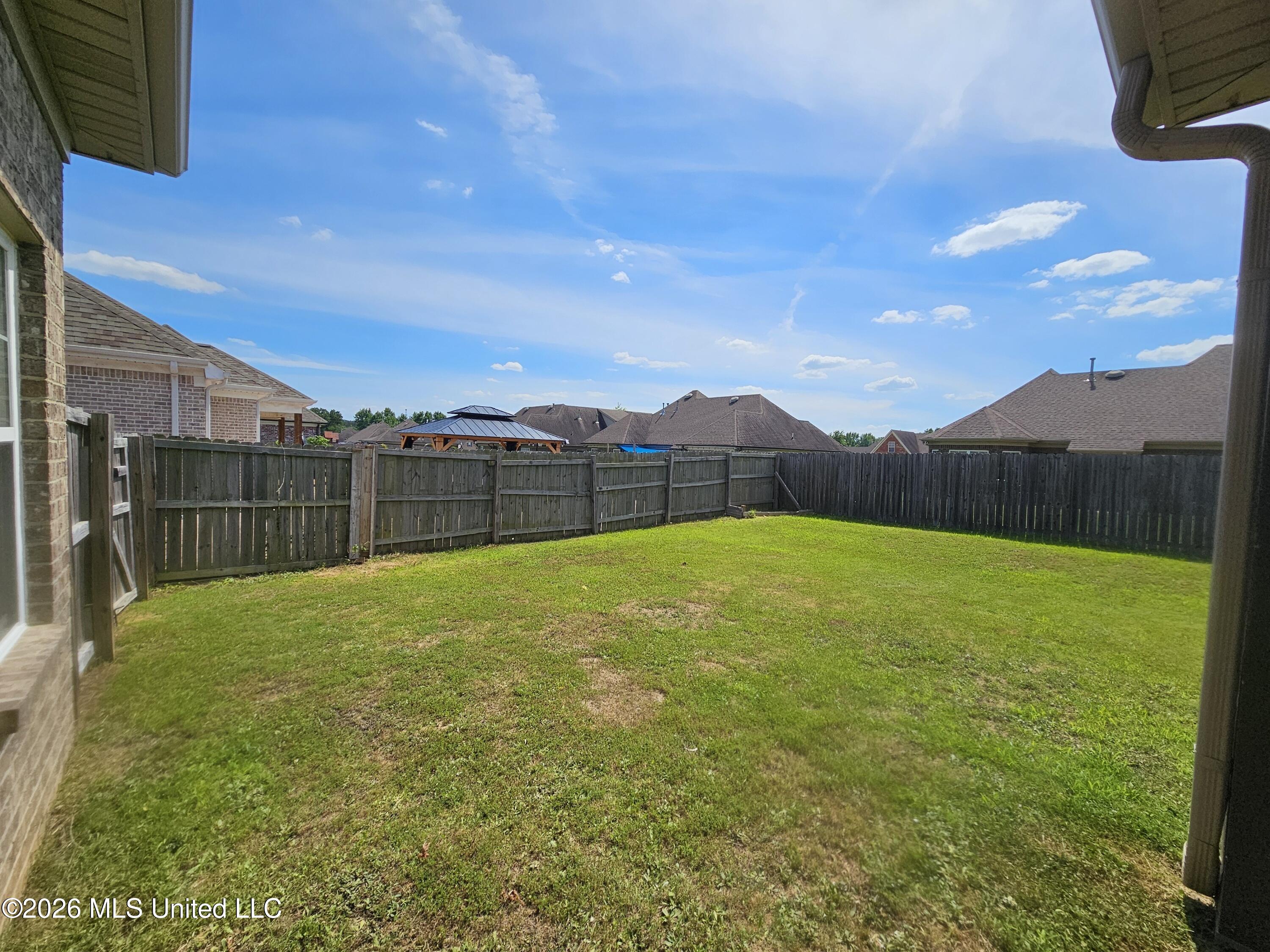 4139 E Vineyard Drive Property Photo 4