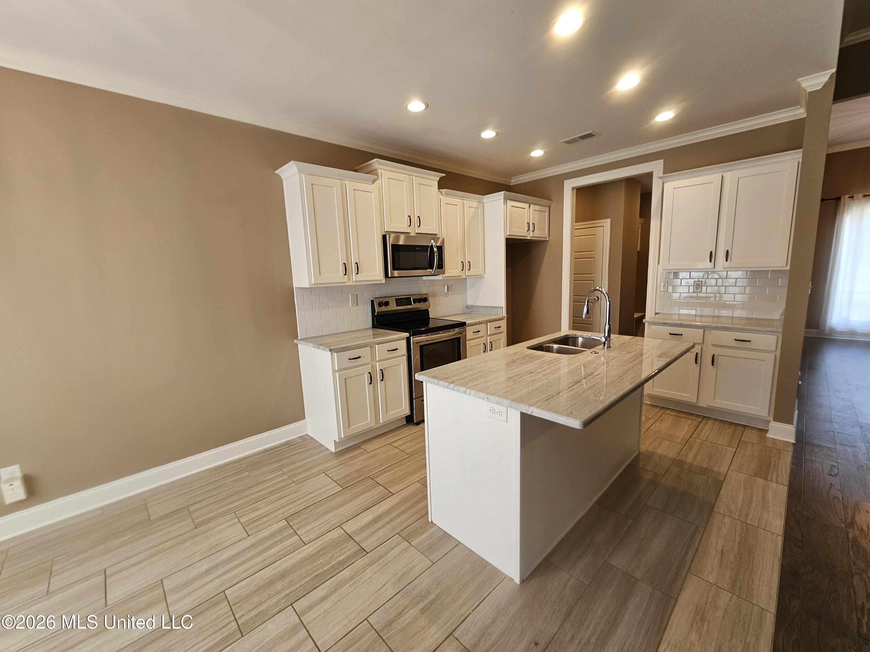 4139 E Vineyard Drive Property Photo 13
