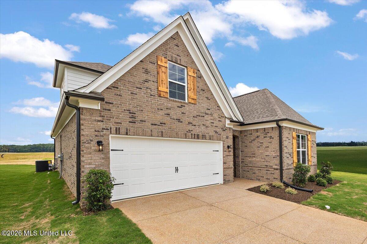 957 Coahoma Court Property Photo 2