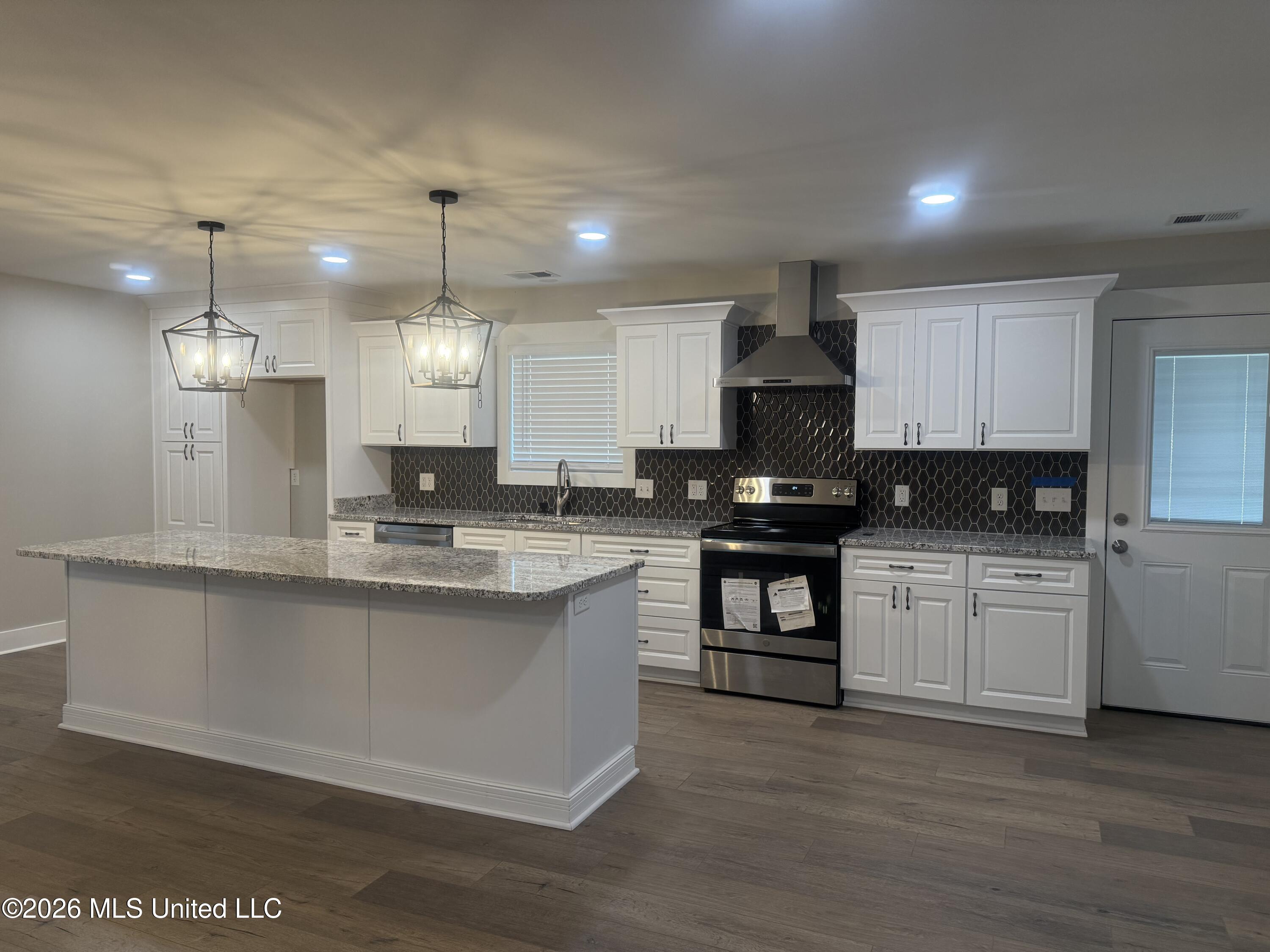 538 Pin Oak Point Property Photo 5