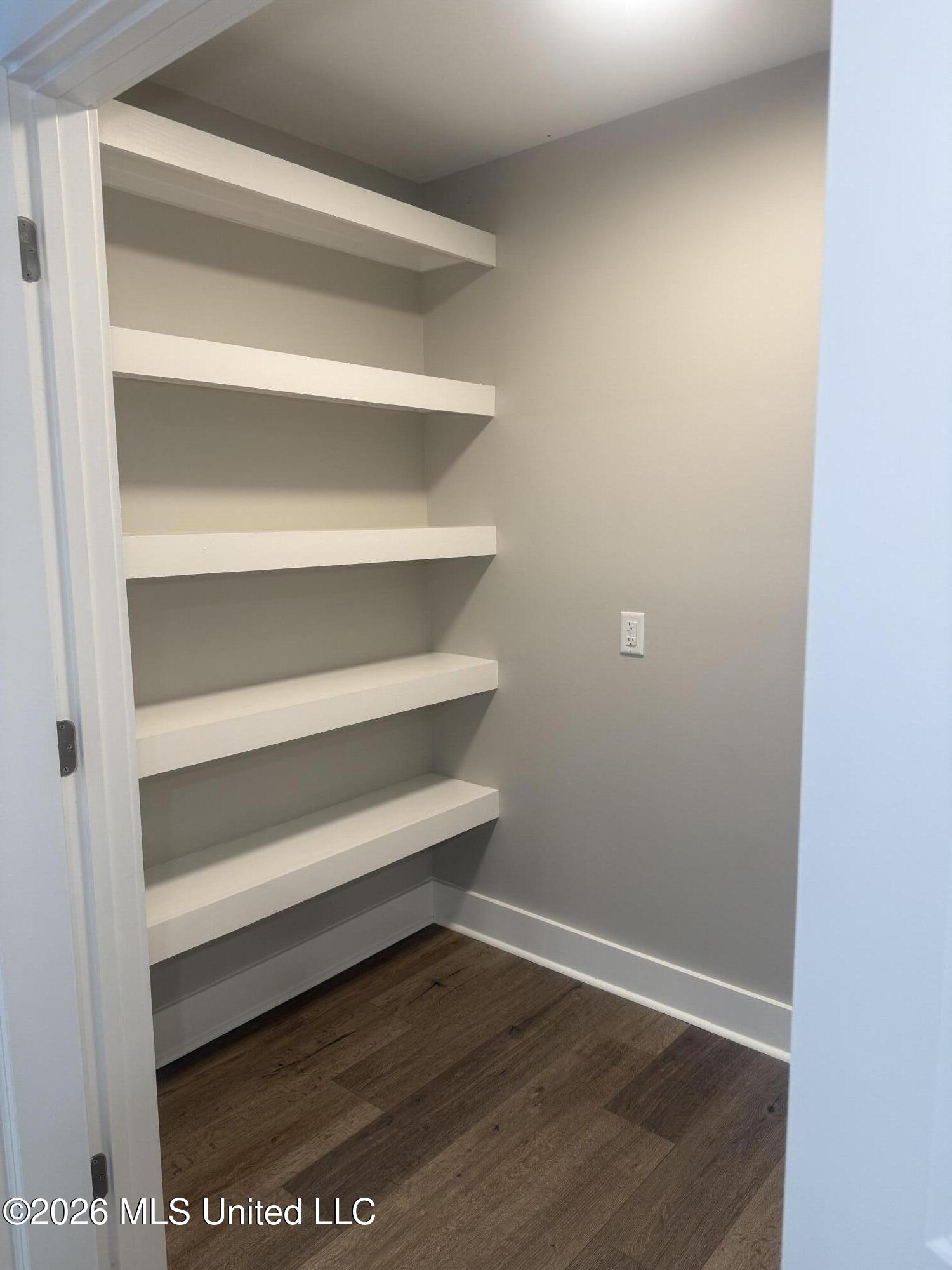 538 Pin Oak Point Property Photo 8