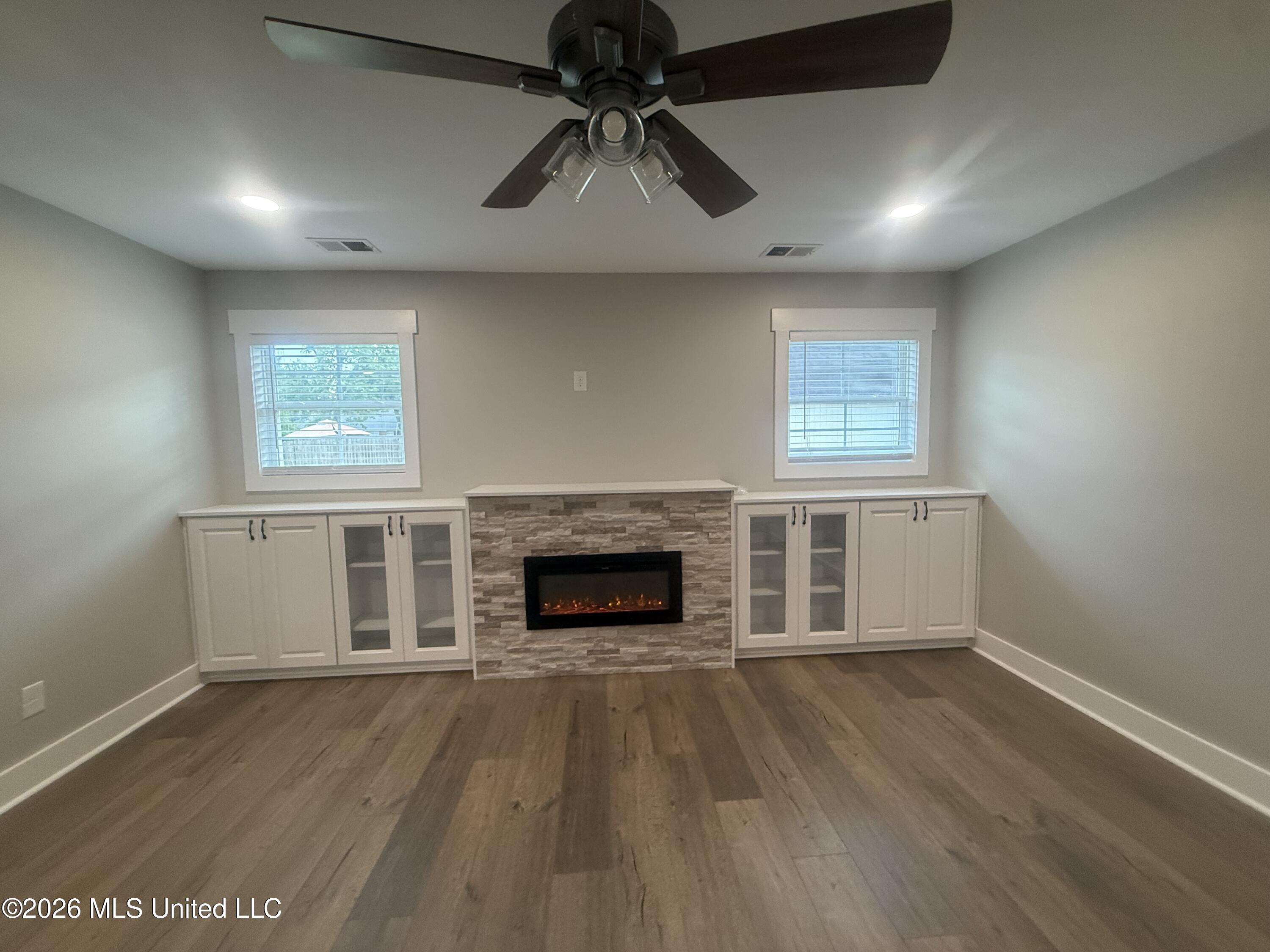 538 Pin Oak Point Property Photo 11