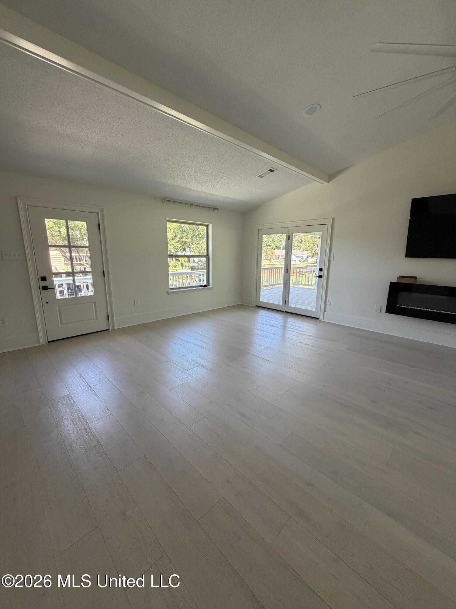 11562 Otto Avenue Property Photo 7