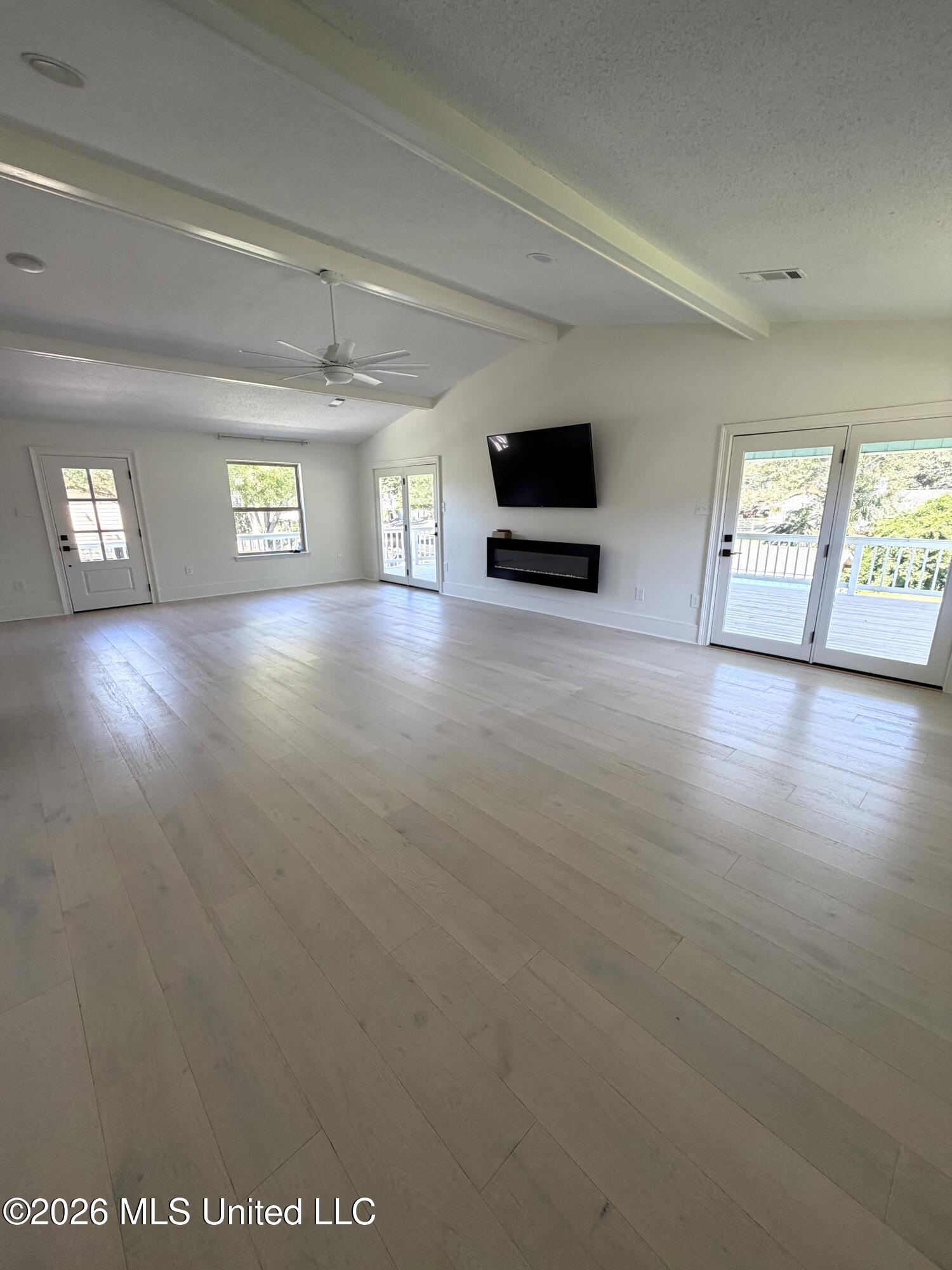 11562 Otto Avenue Property Photo 8