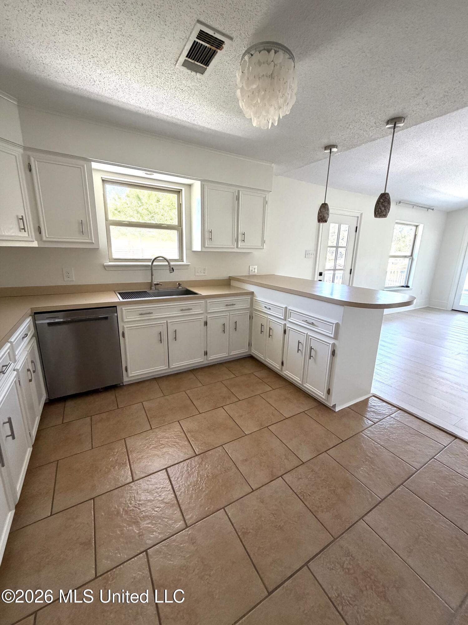 11562 Otto Avenue Property Photo 11