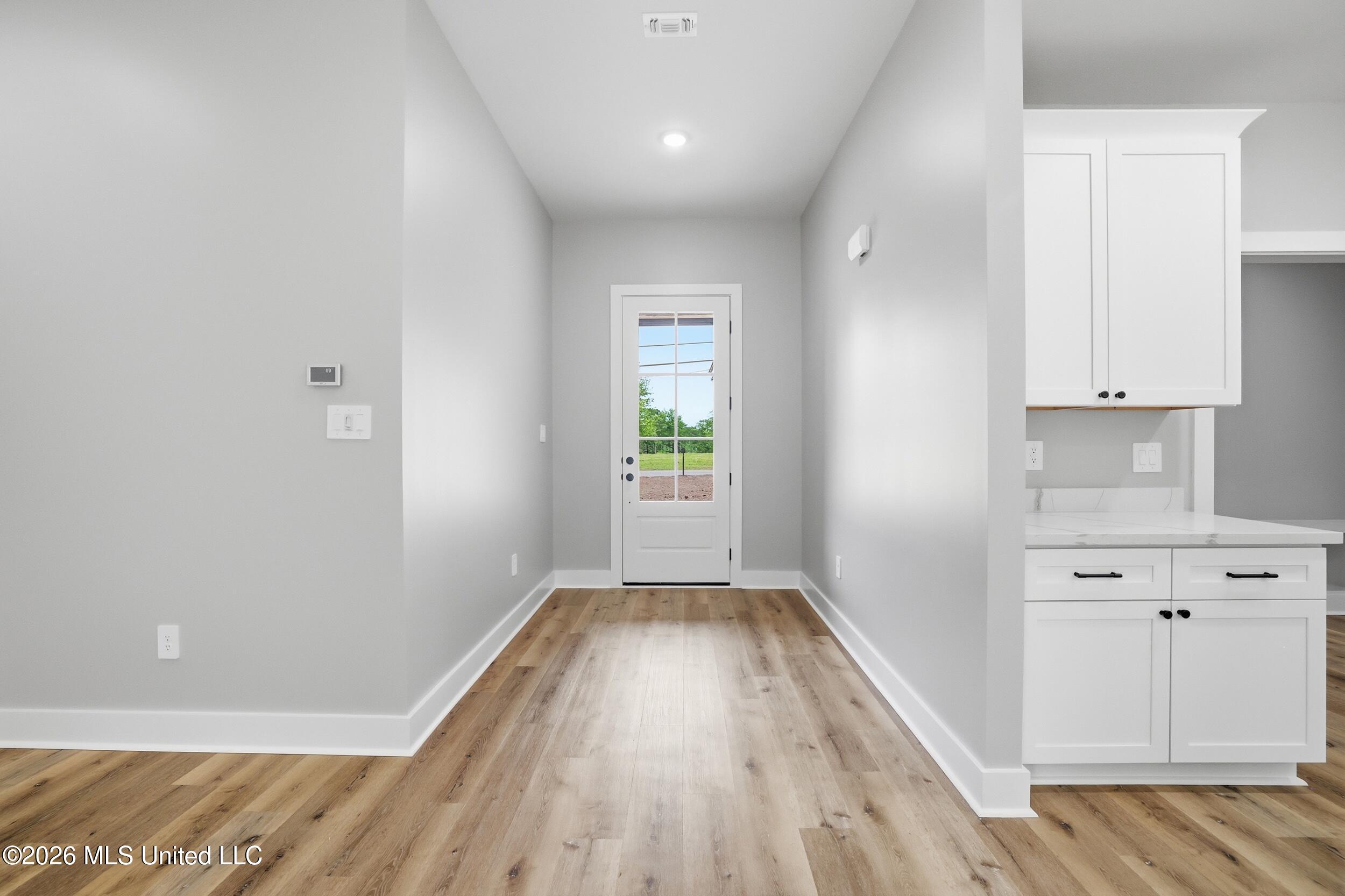 11068 Shorecrest Road Property Photo 2