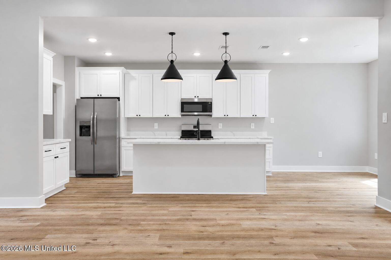 11068 Shorecrest Road Property Photo 4