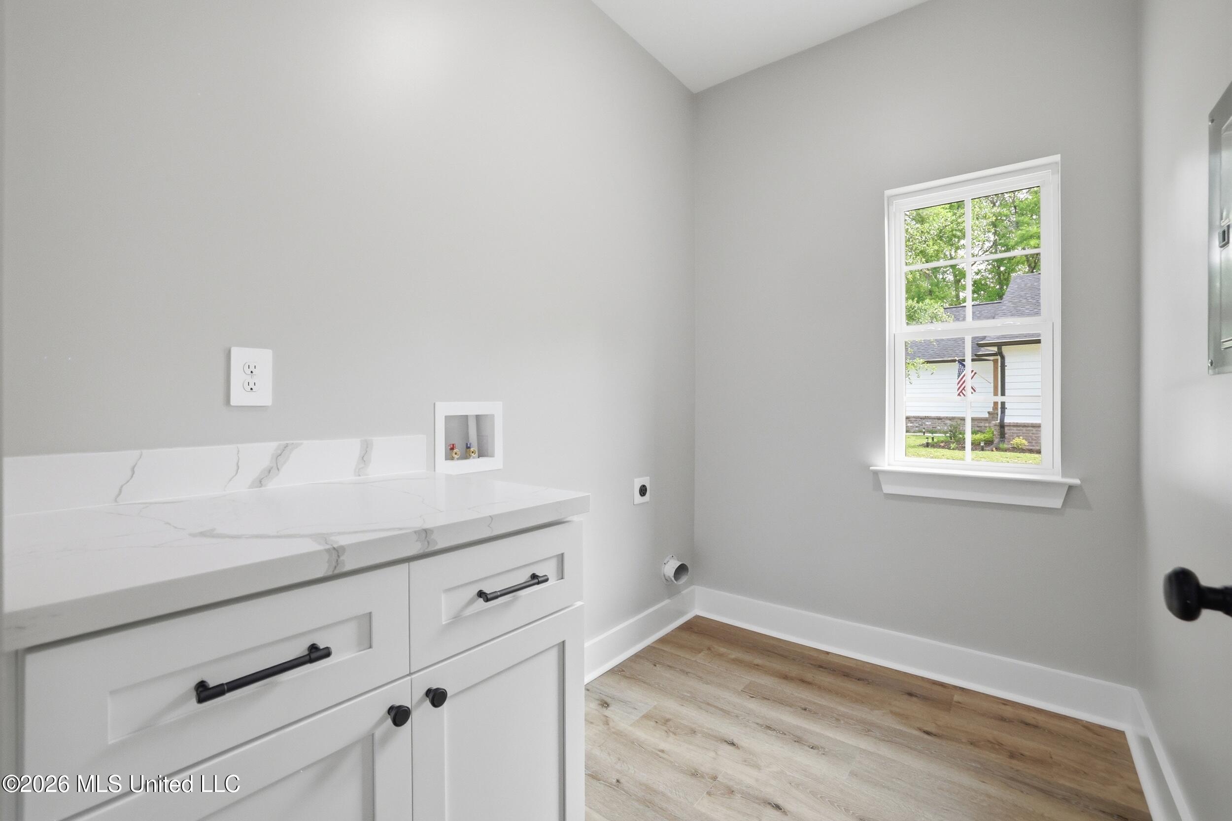 11068 Shorecrest Road Property Photo 8