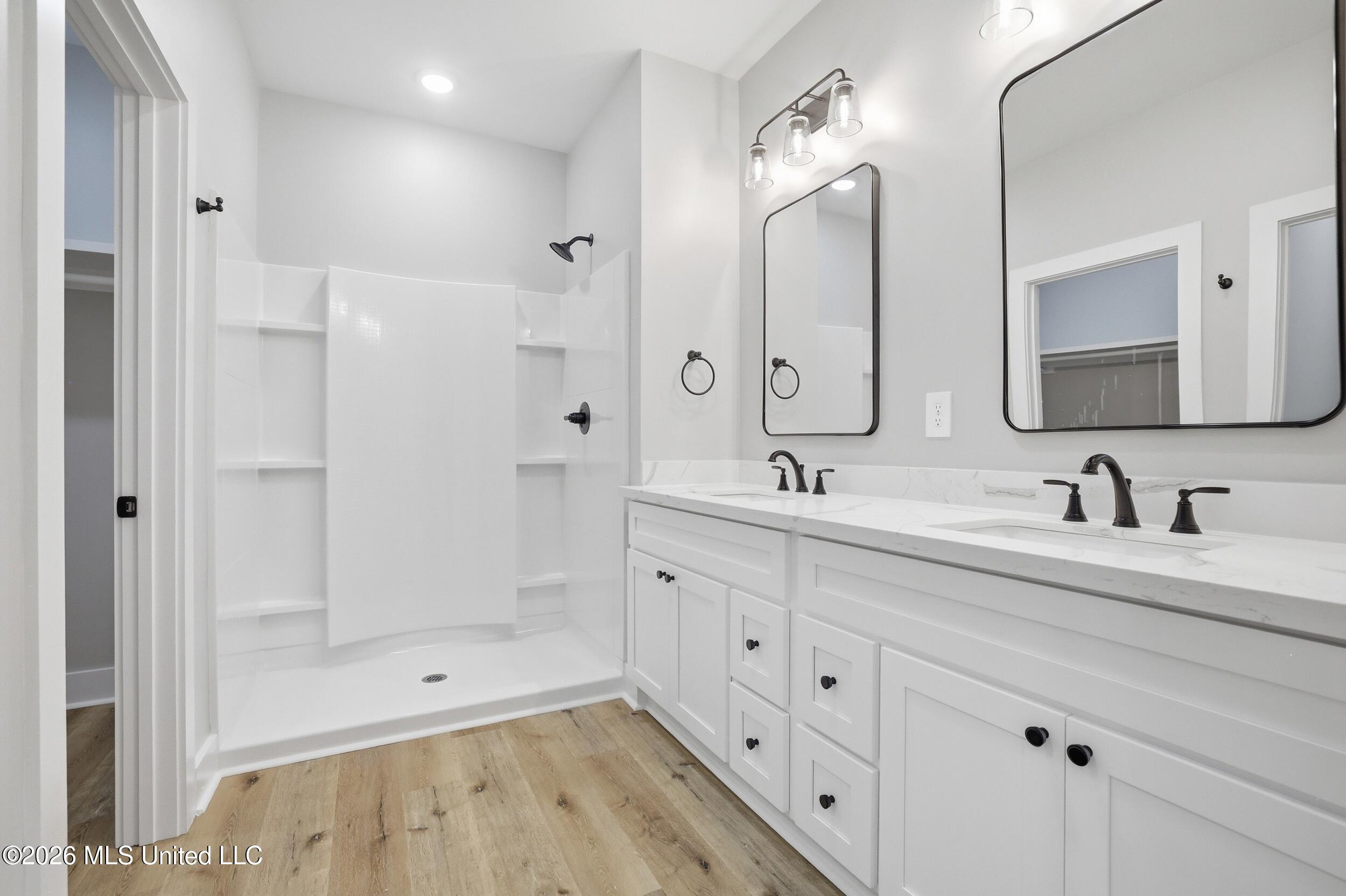 11068 Shorecrest Road Property Photo 11