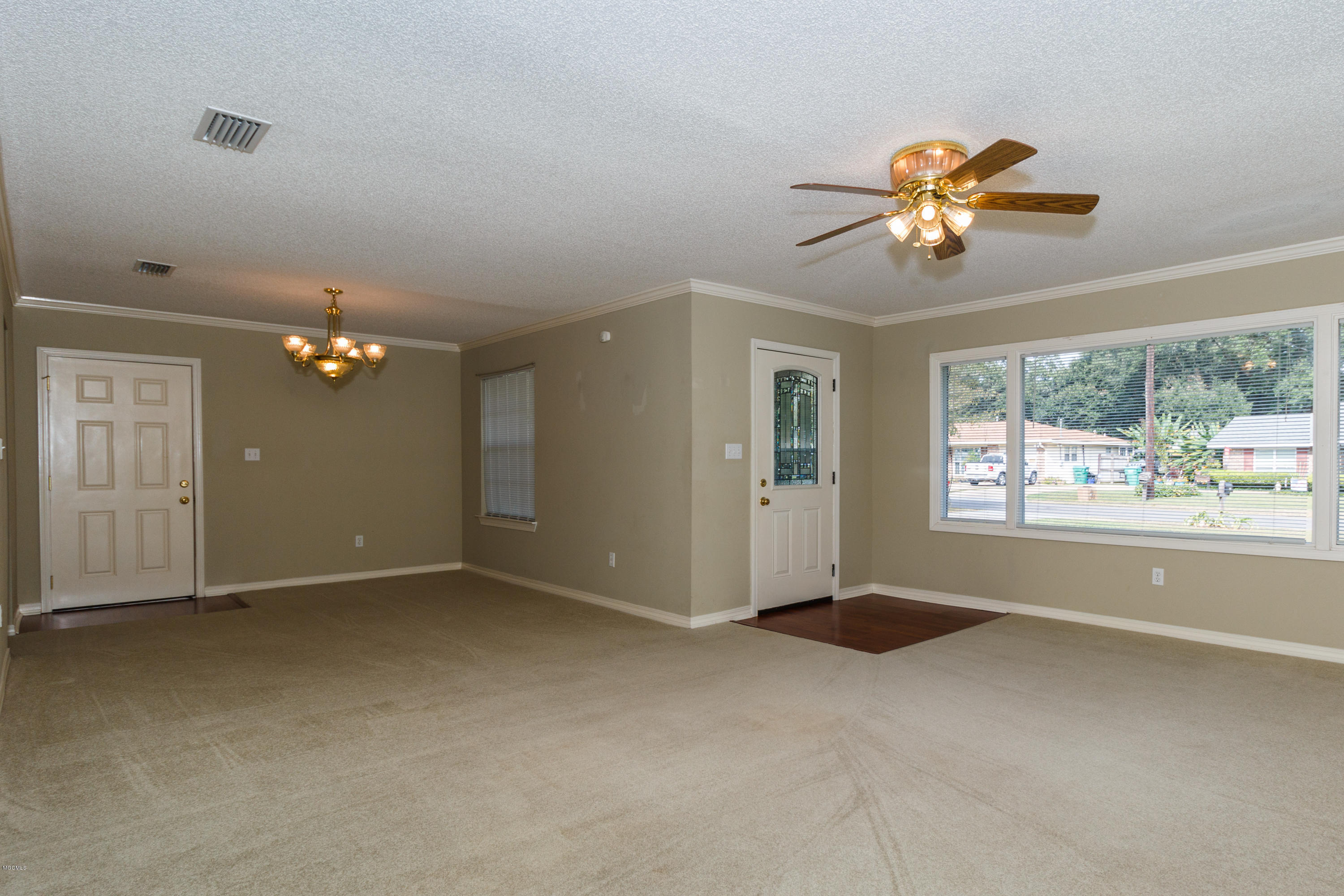 701 Lewis Avenue Property Photo 3