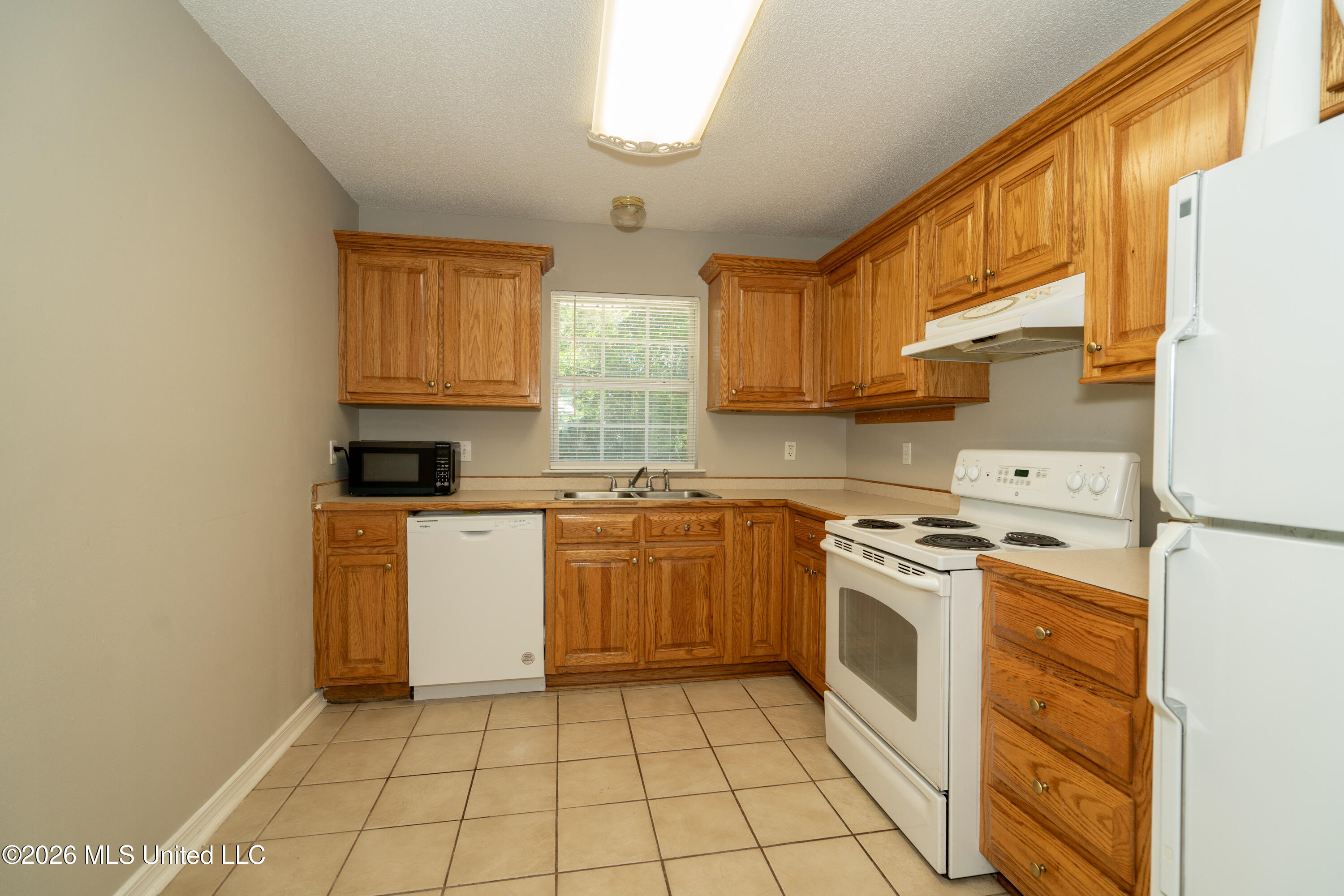 701 Lewis Avenue Property Photo 5